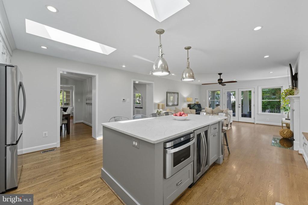 2913 RICHMOND LANE