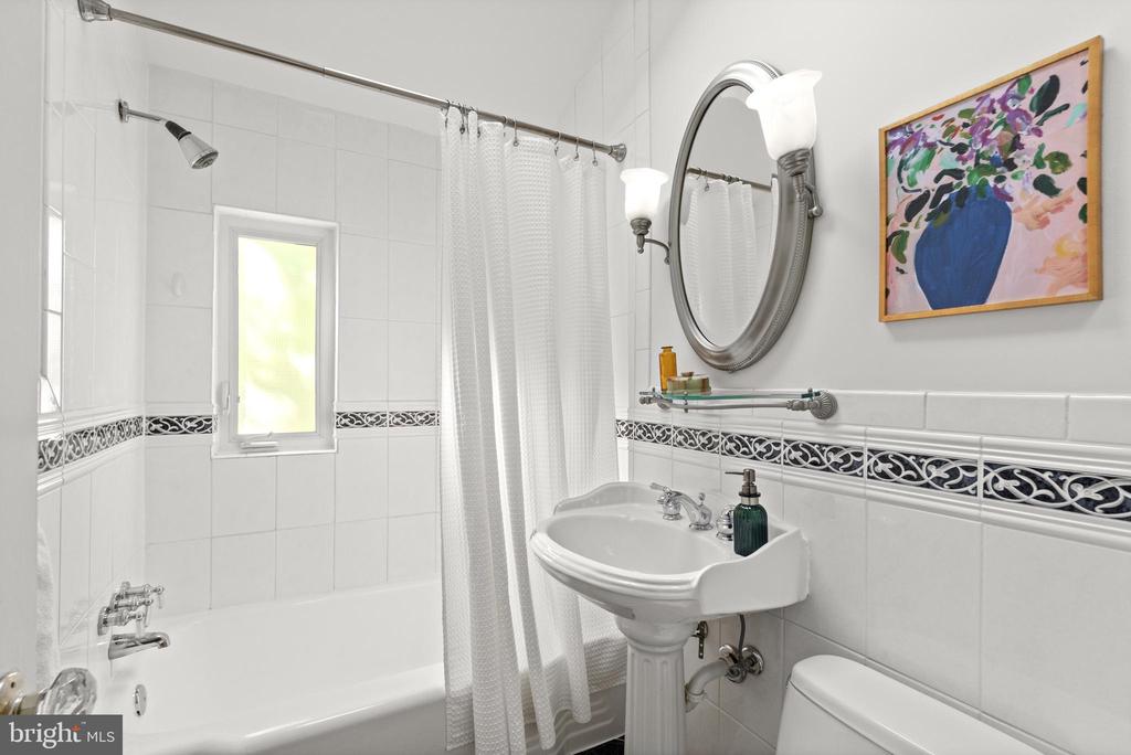 307 E OXFORD AVENUE 1/2