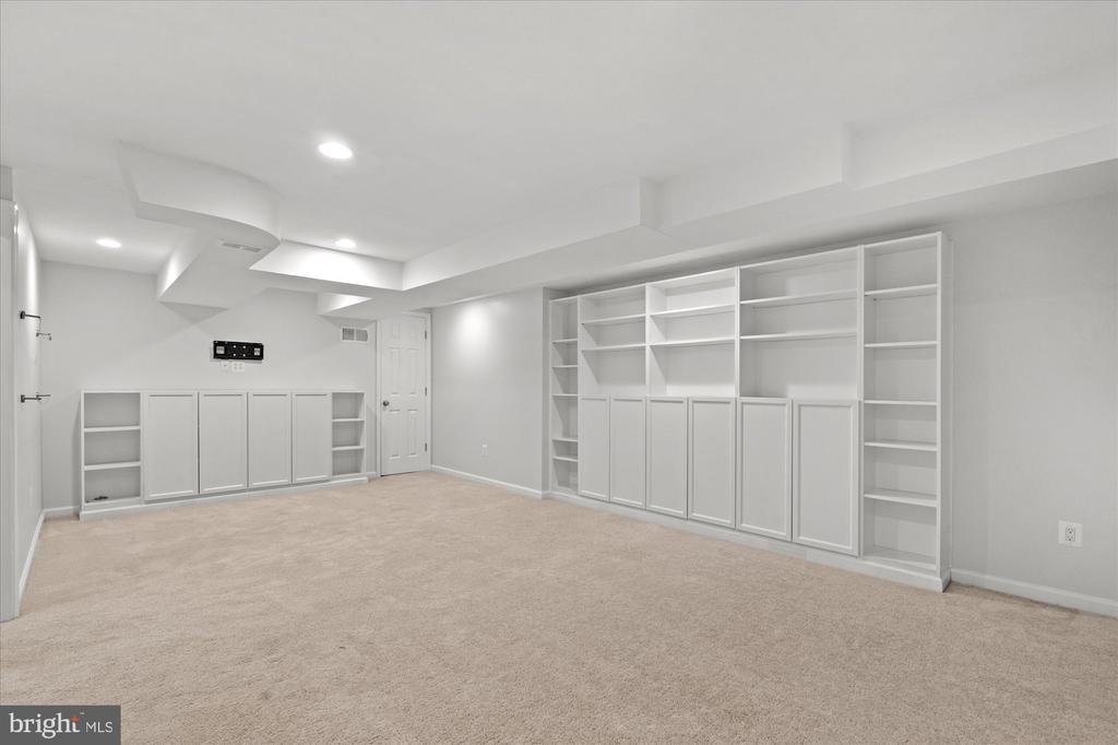3000 EDGEHILL DRIVE