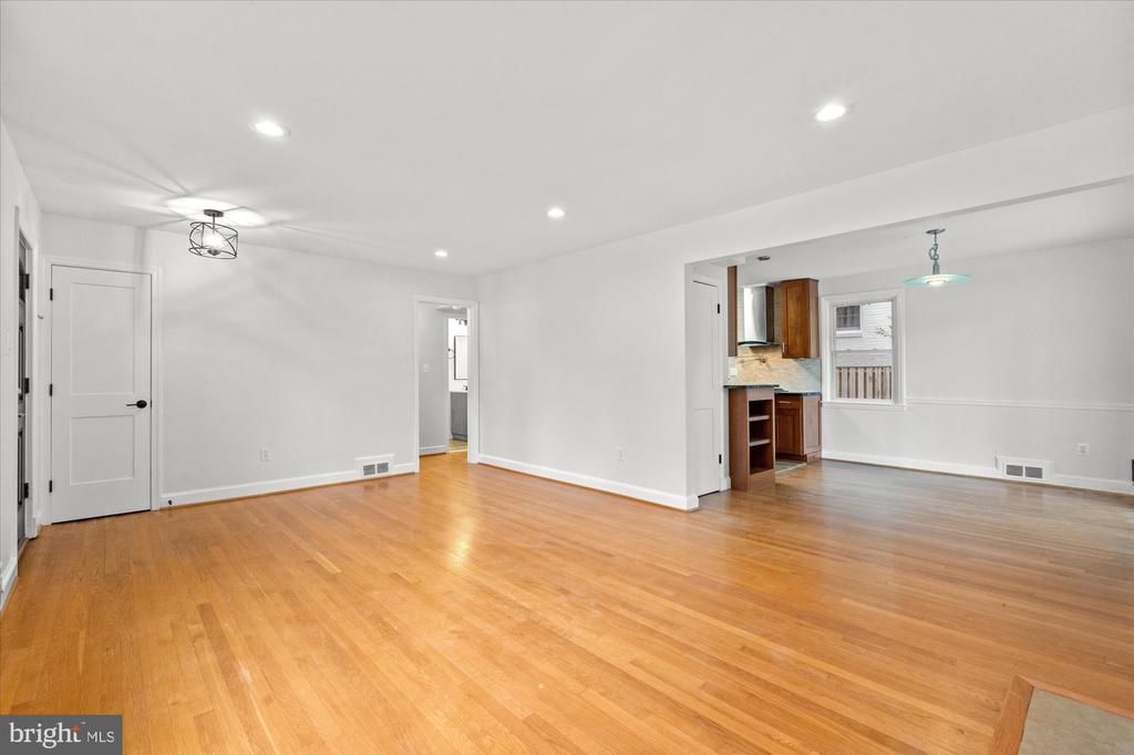 3000 EDGEHILL DRIVE