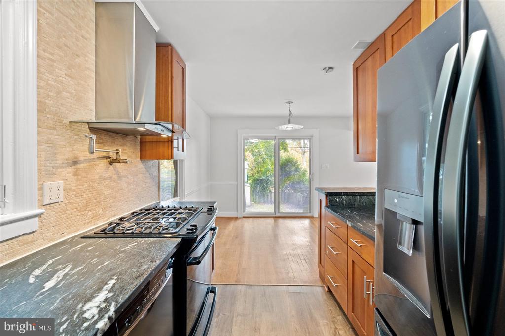 3000 EDGEHILL DRIVE