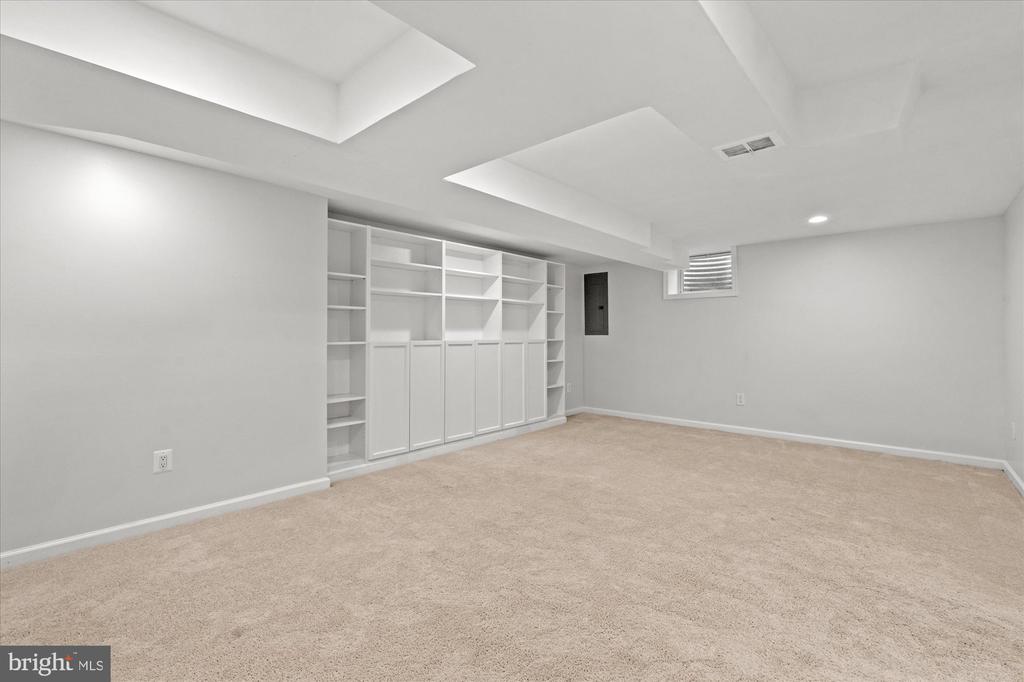 3000 EDGEHILL DRIVE