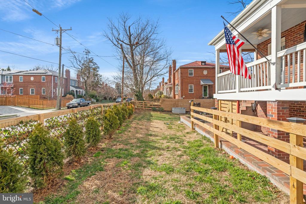 1700 DEWITT AVENUE