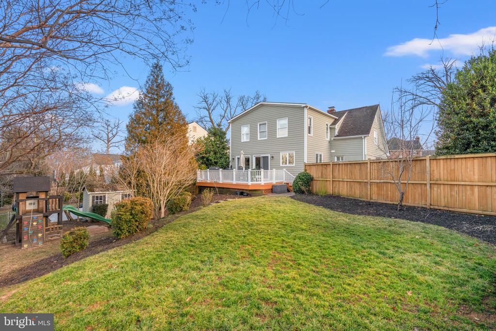 813 BEVERLEY DRIVE