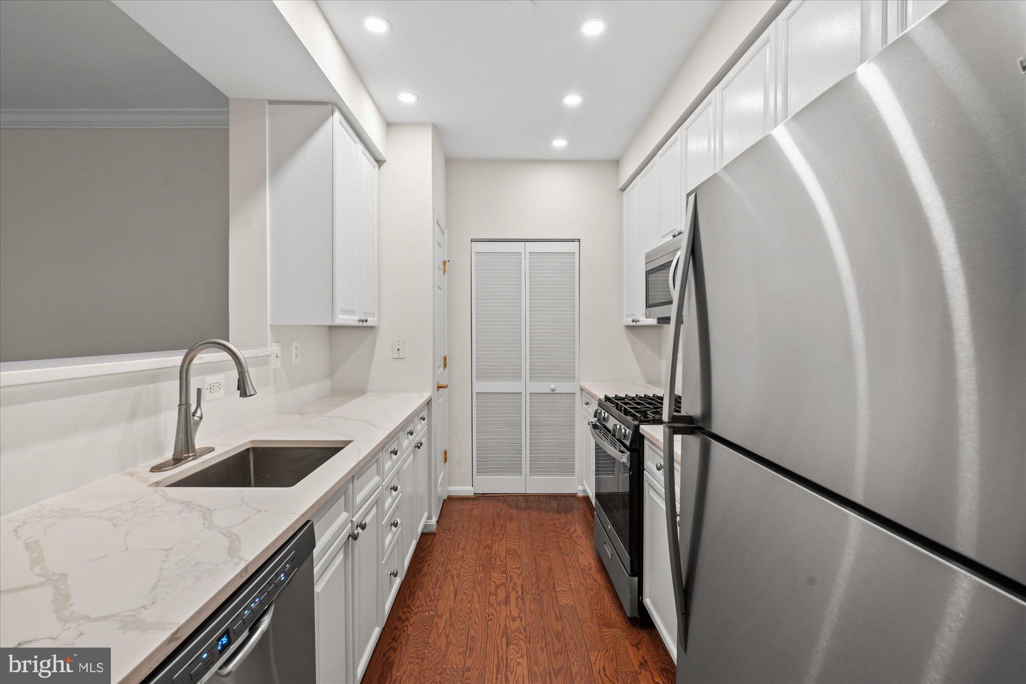 5120 DONOVAN DRIVE 308