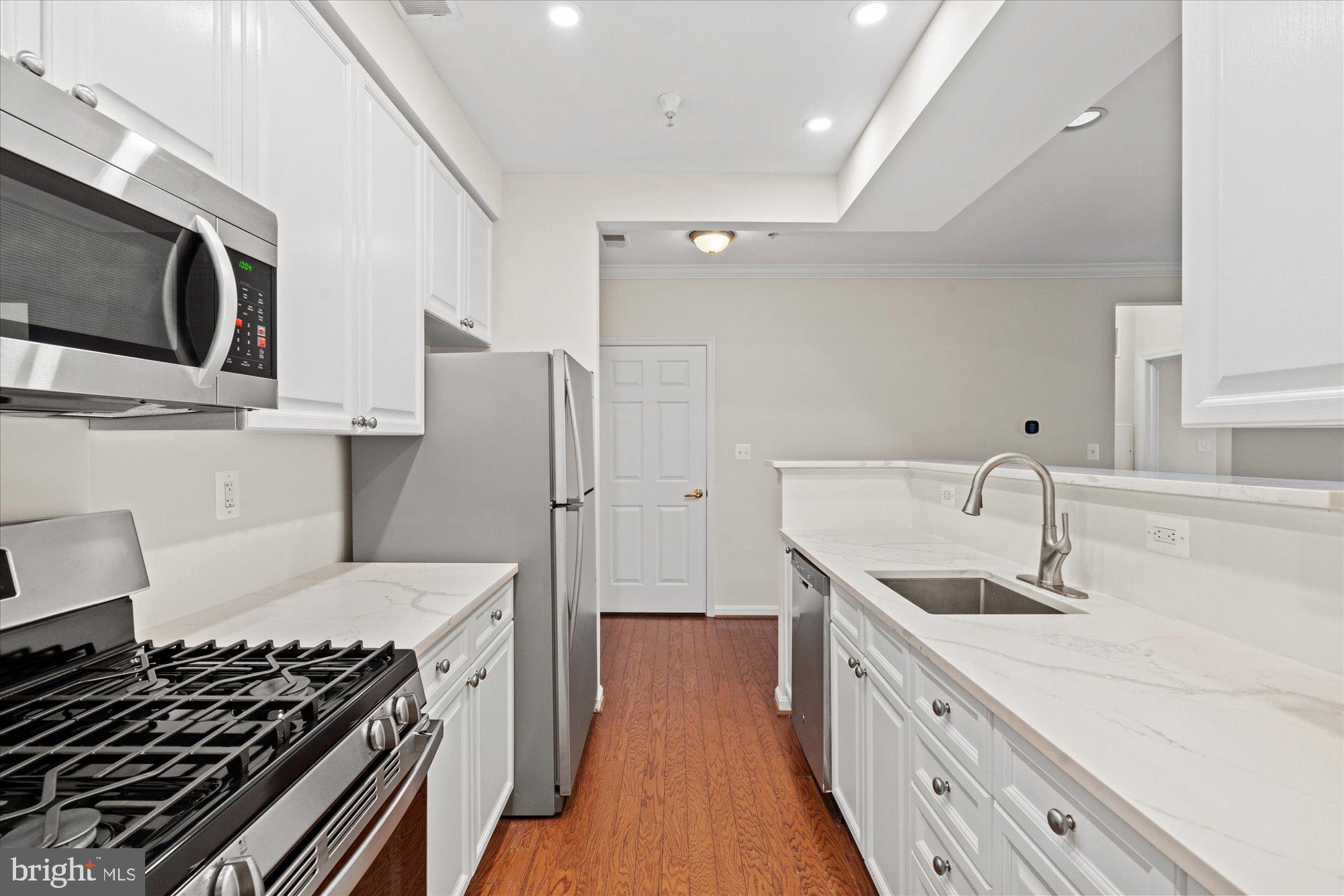 5120 DONOVAN DRIVE 308