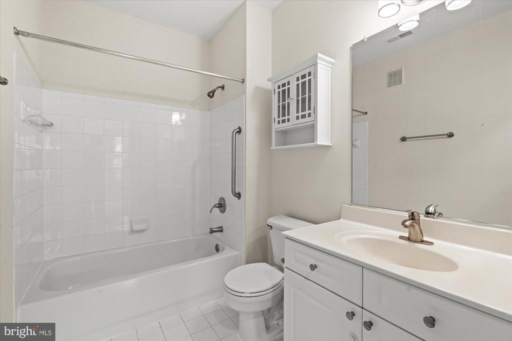5120 DONOVAN DRIVE 308