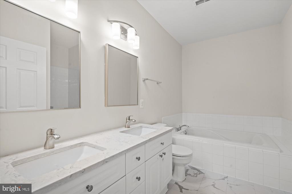 5120 DONOVAN DRIVE 308