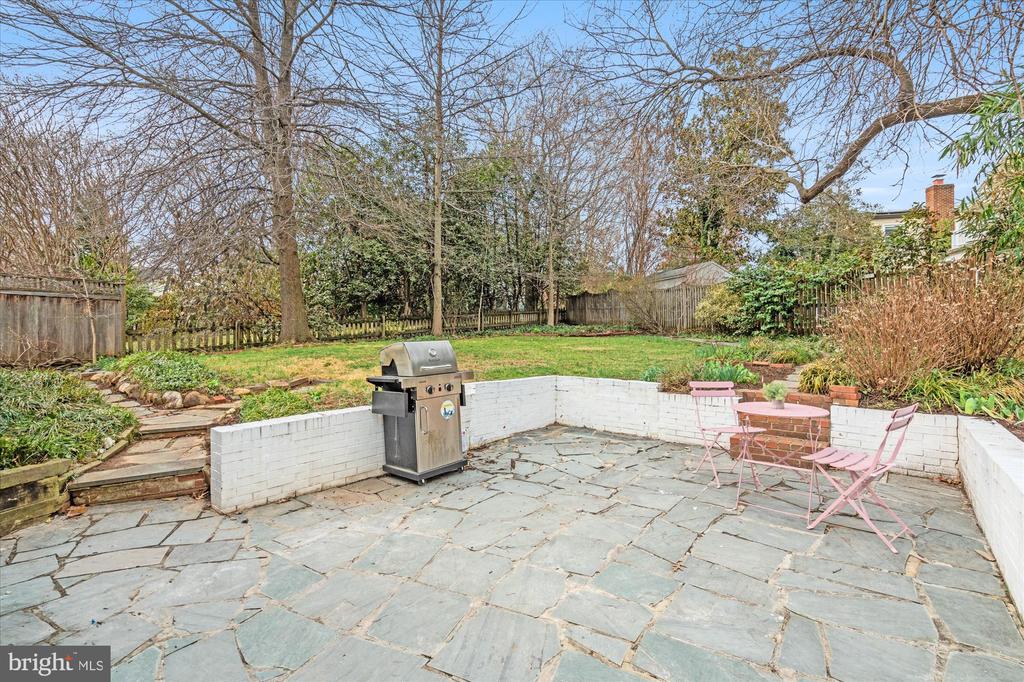 503 WOODLAND TERRACE