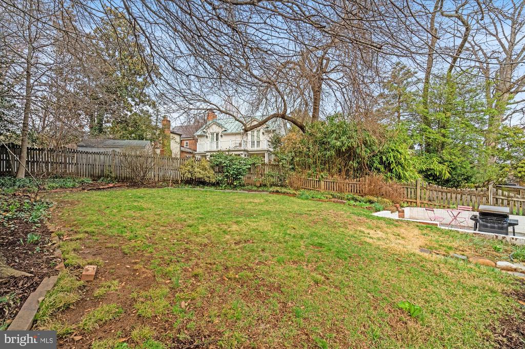 503 WOODLAND TERRACE