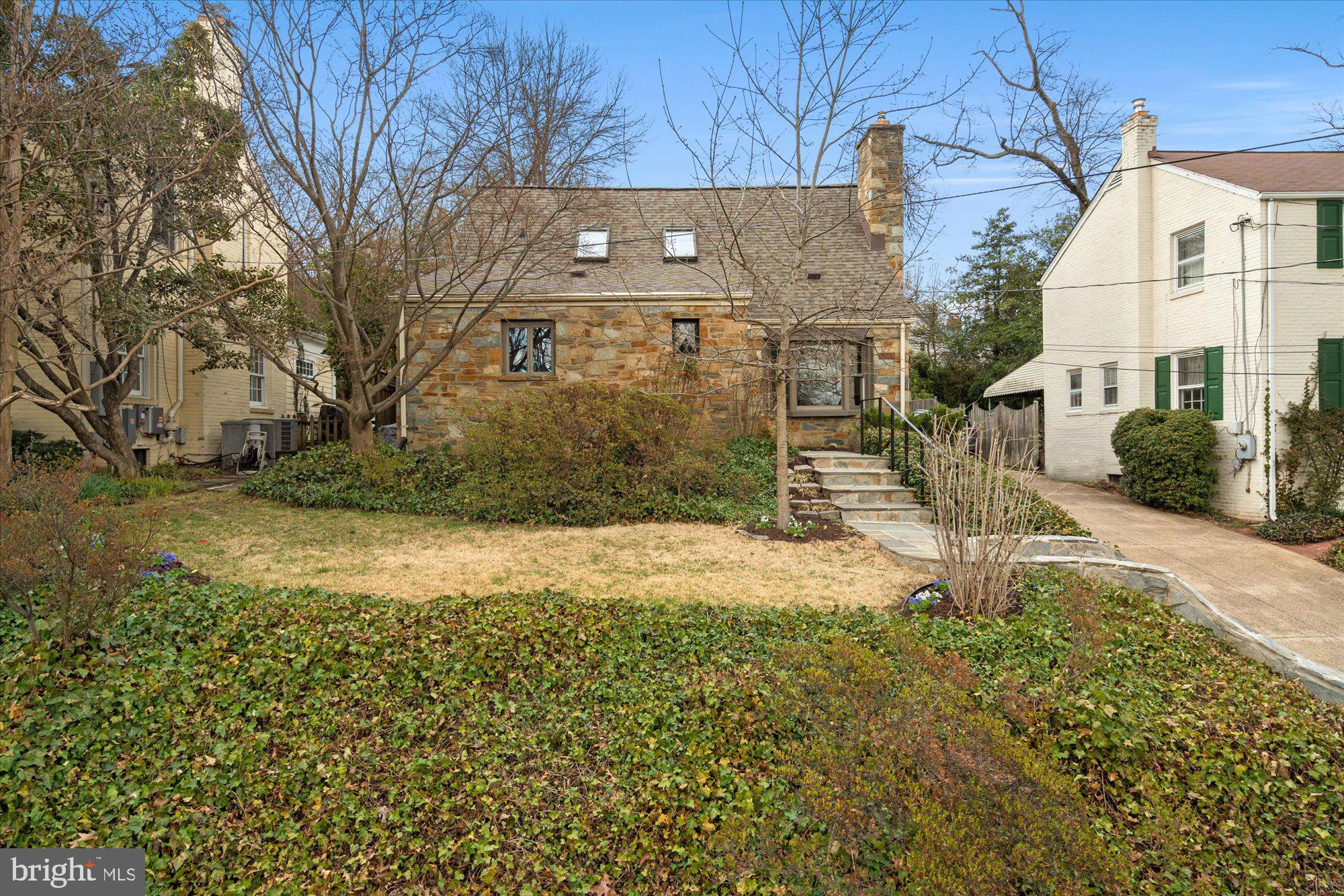 503 WOODLAND TERRACE