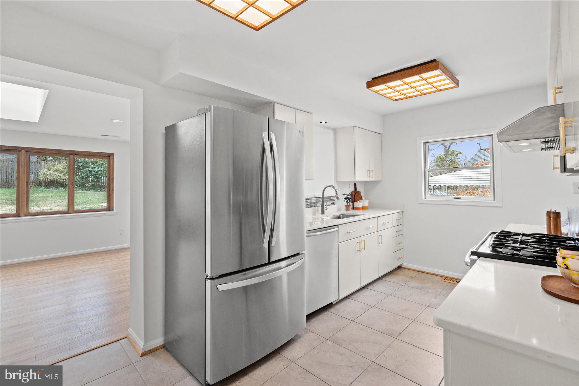 503 WOODLAND TERRACE