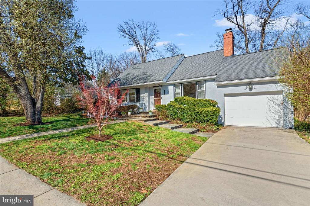 2913 OLD DOMINION BOULEVARD