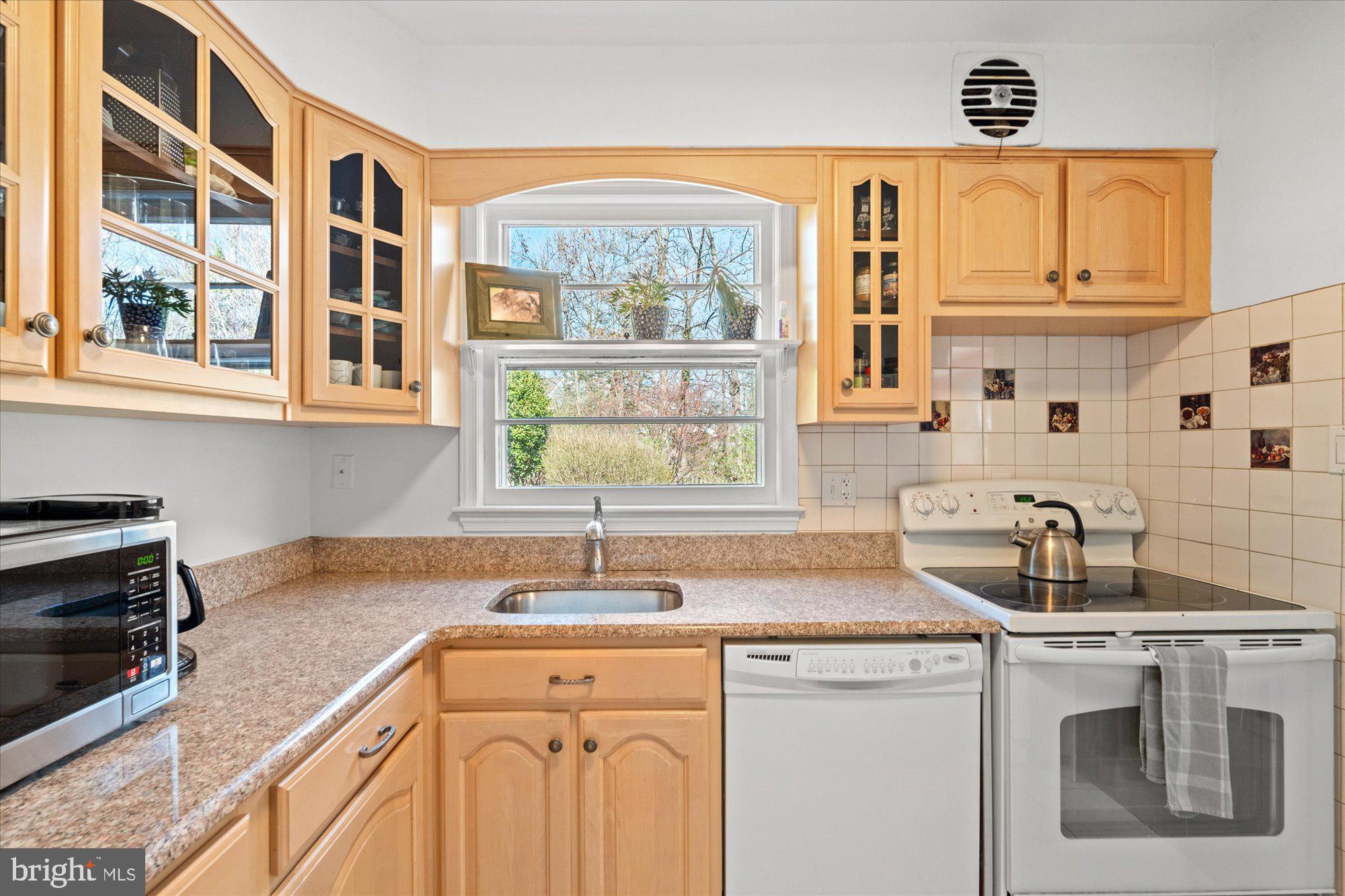 2913 OLD DOMINION BOULEVARD