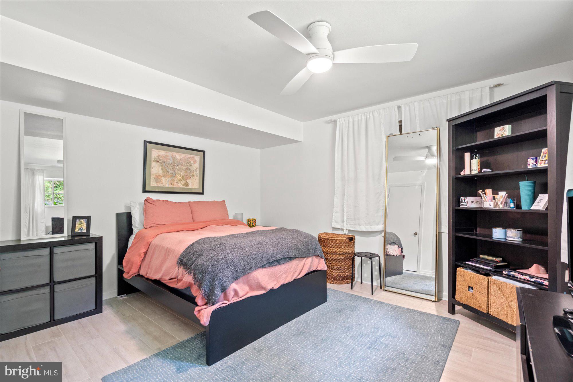 809 E TIMBER BRANCH PARKWAY