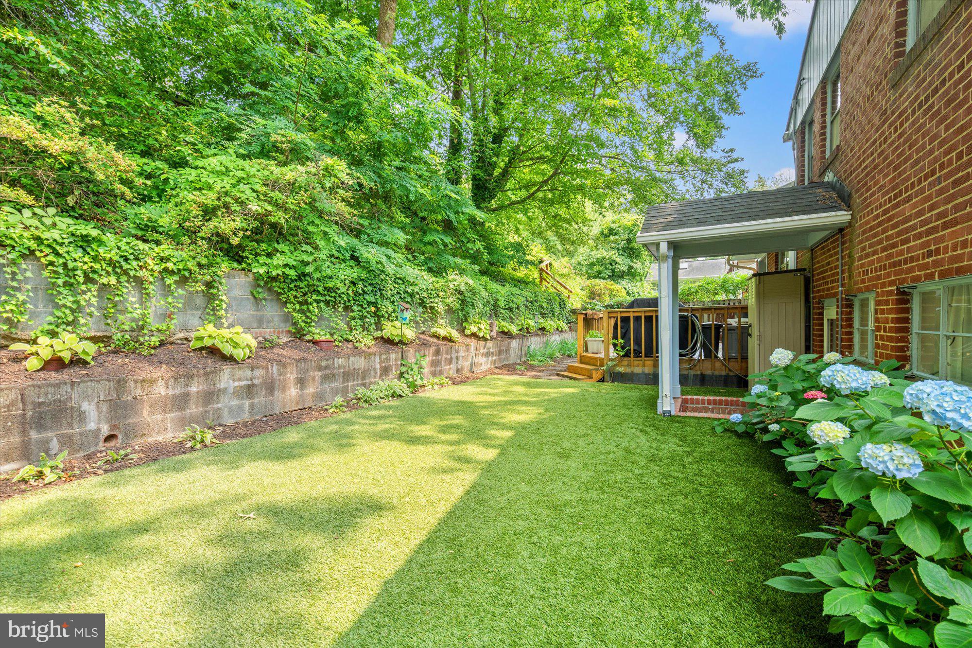 809 E TIMBER BRANCH PARKWAY