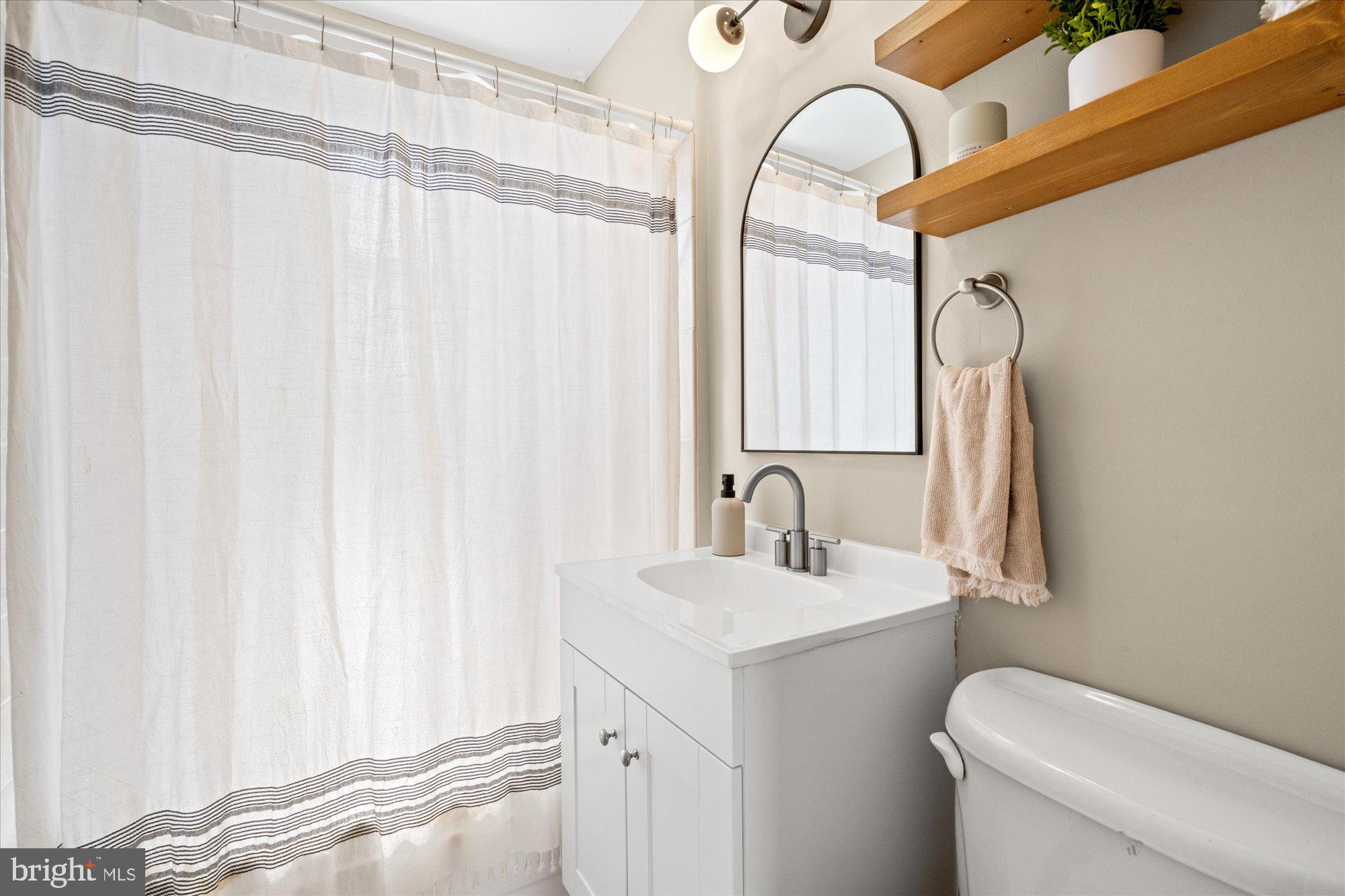 509 E WINDSOR AVENUE A