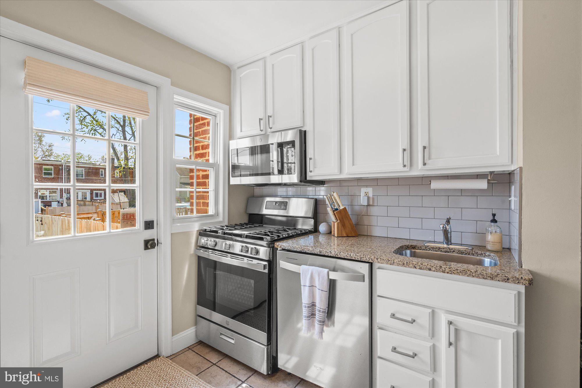 509 E WINDSOR AVENUE A