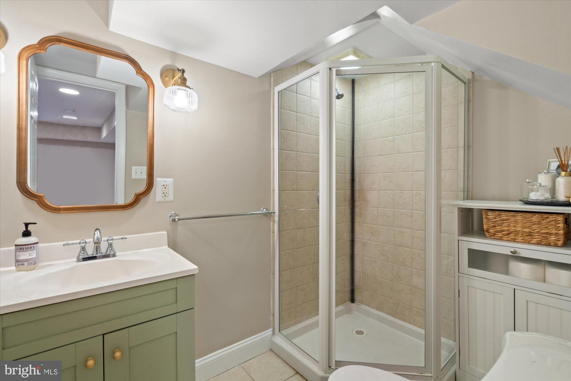 509 E WINDSOR AVENUE A