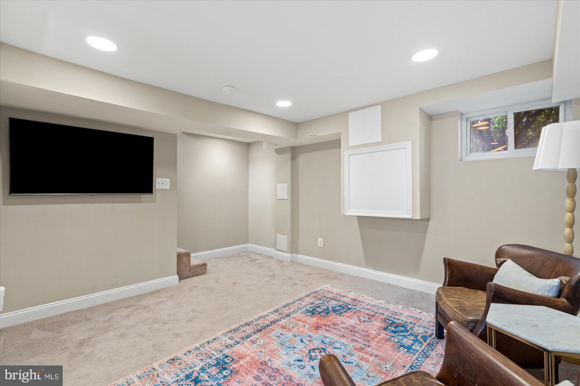 509 E WINDSOR AVENUE A