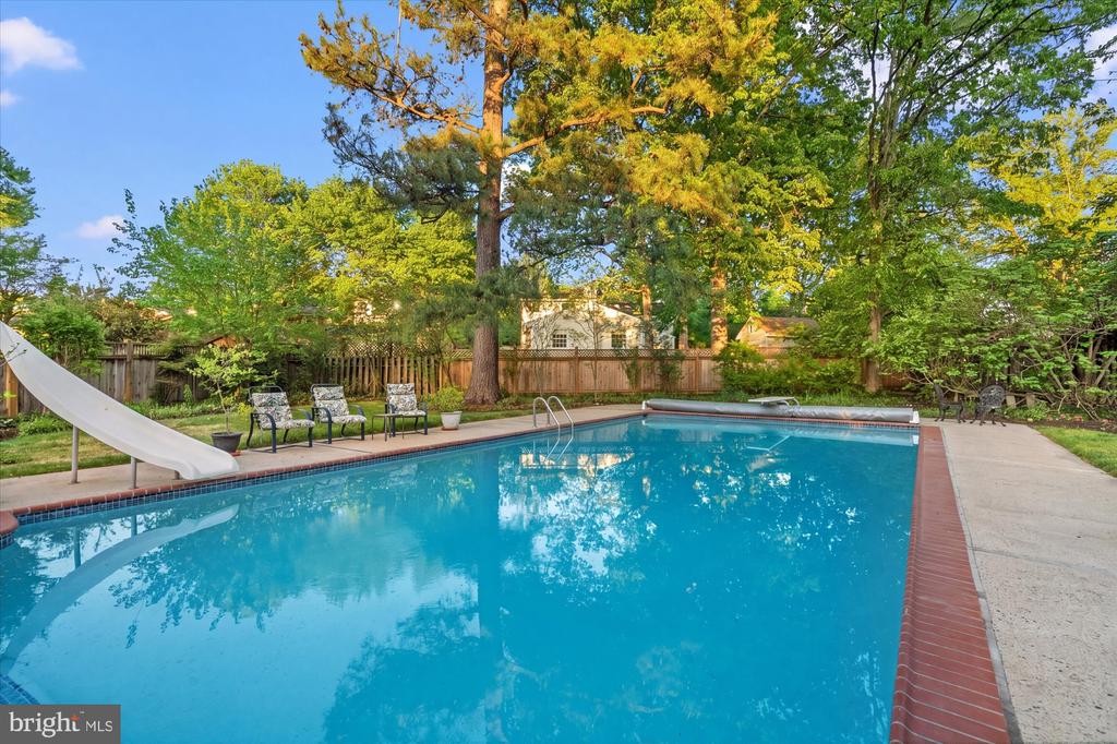 2905 MAPLEWOOD PLACE