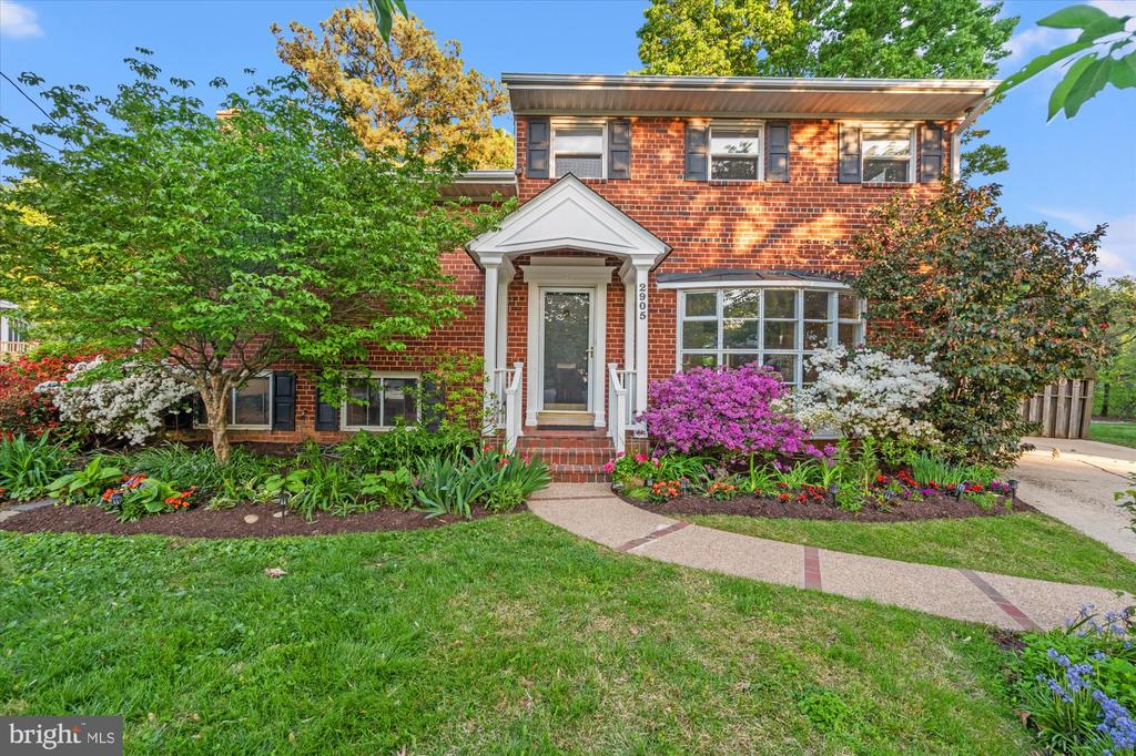 2905 MAPLEWOOD PLACE