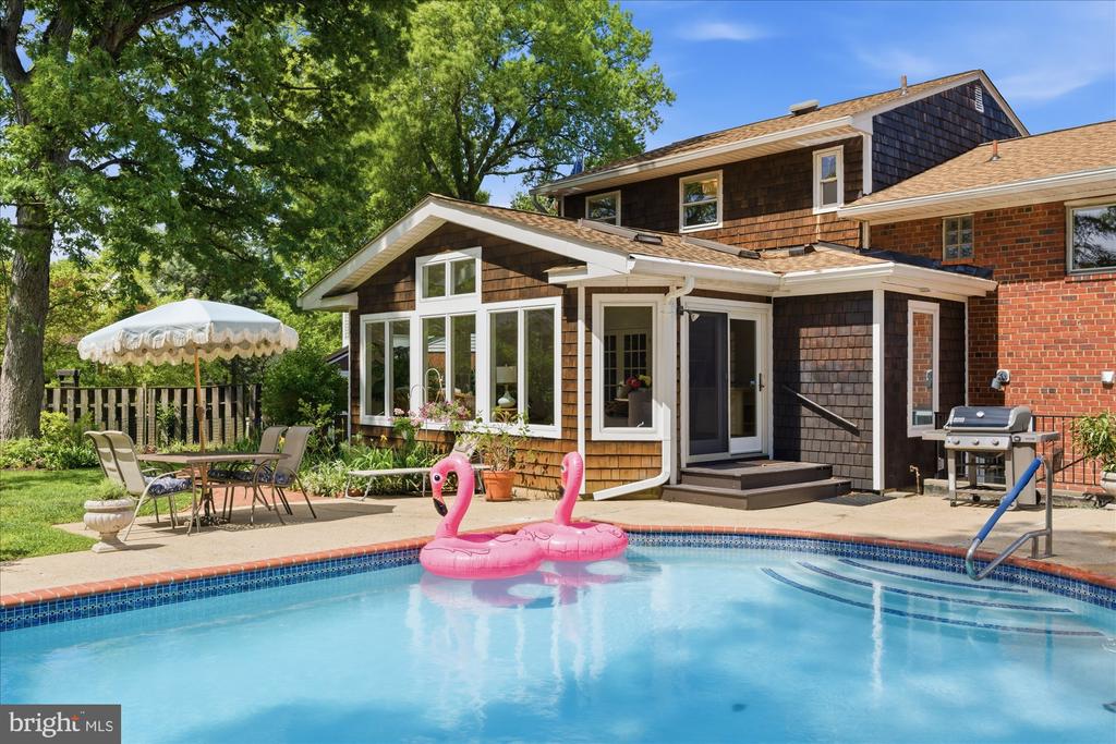 2905 MAPLEWOOD PLACE