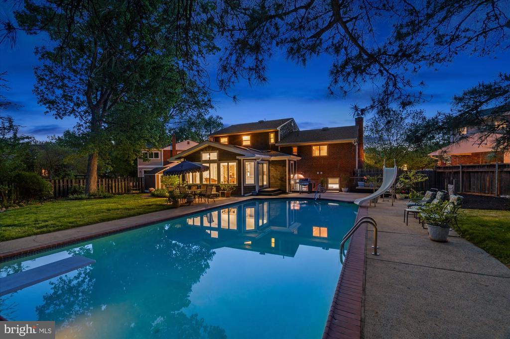 2905 MAPLEWOOD PLACE
