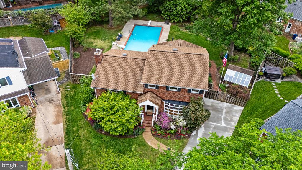 2905 MAPLEWOOD PLACE