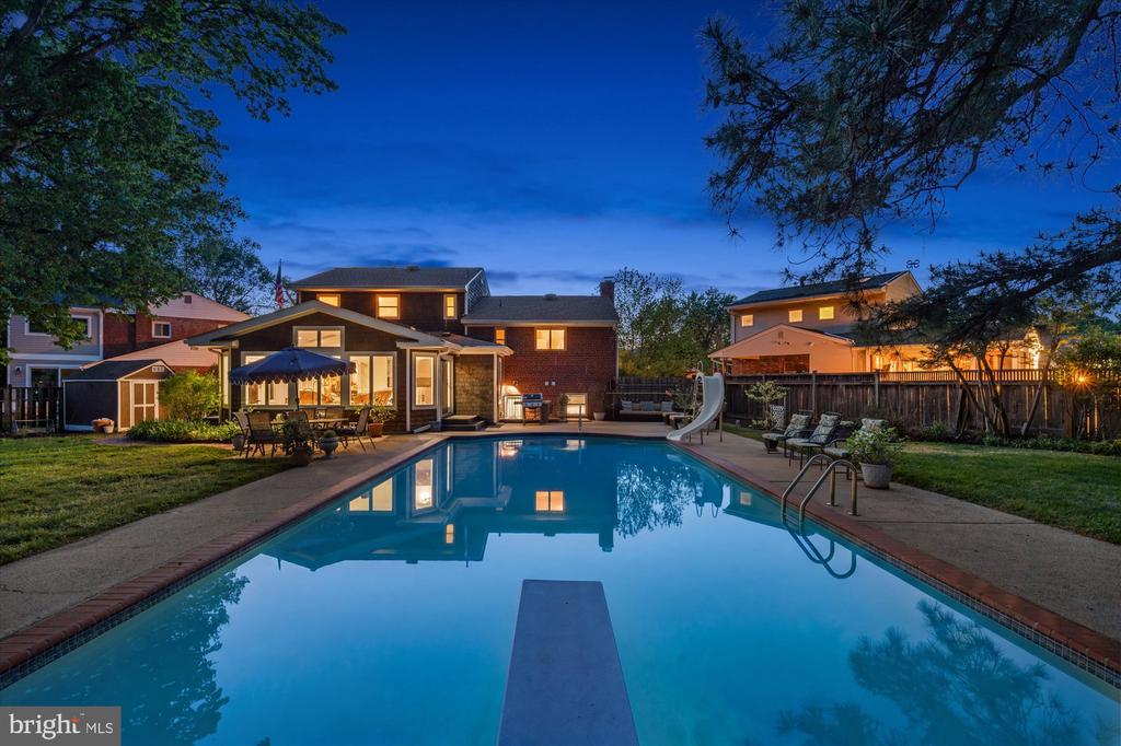 2905 MAPLEWOOD PLACE