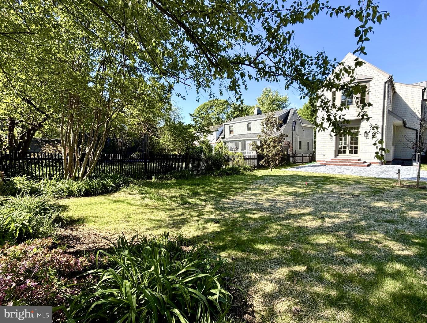 1004 VIRGINIA AVENUE