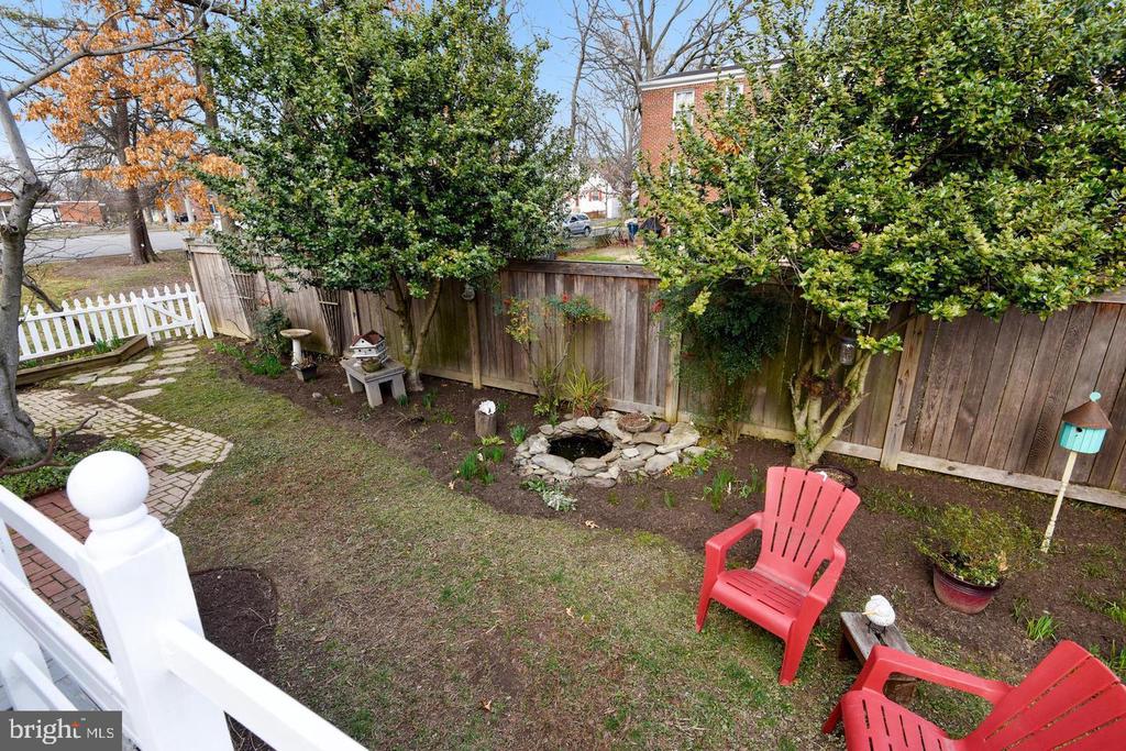 1727 OAKCREST DRIVE