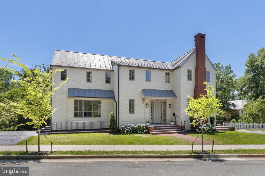 1004 VIRGINIA AVENUE