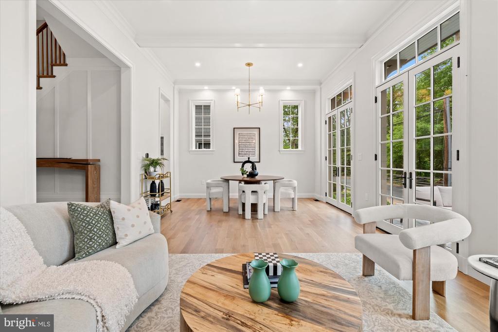 1004 VIRGINIA AVENUE