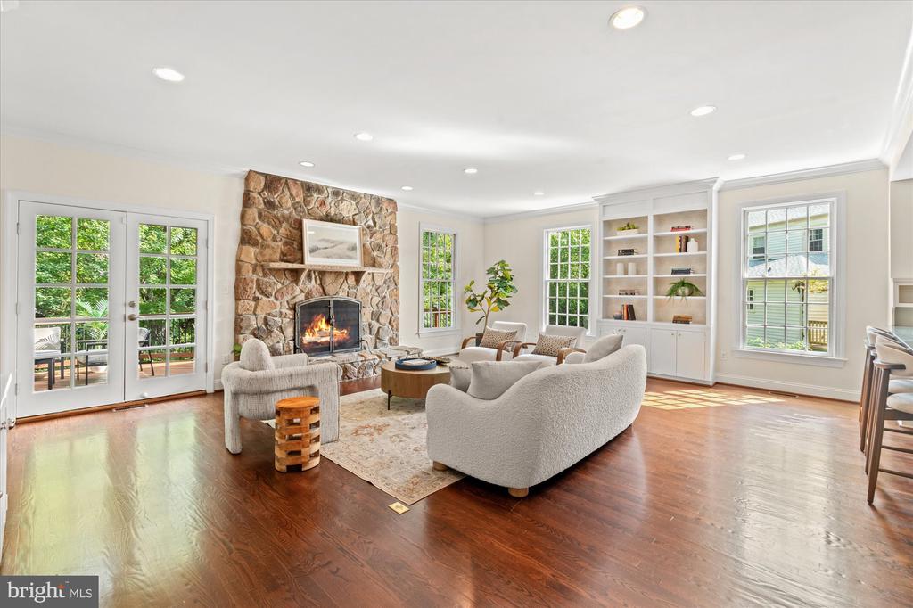 301 COLUMBIA ROAD
