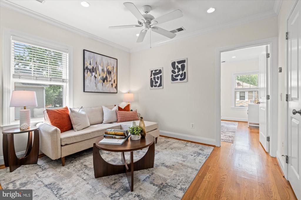 409 E RAYMOND AVENUE Unit: 6
