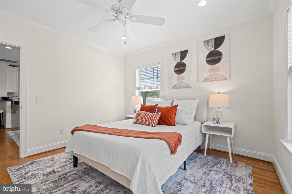 409 E RAYMOND AVENUE Unit: 6