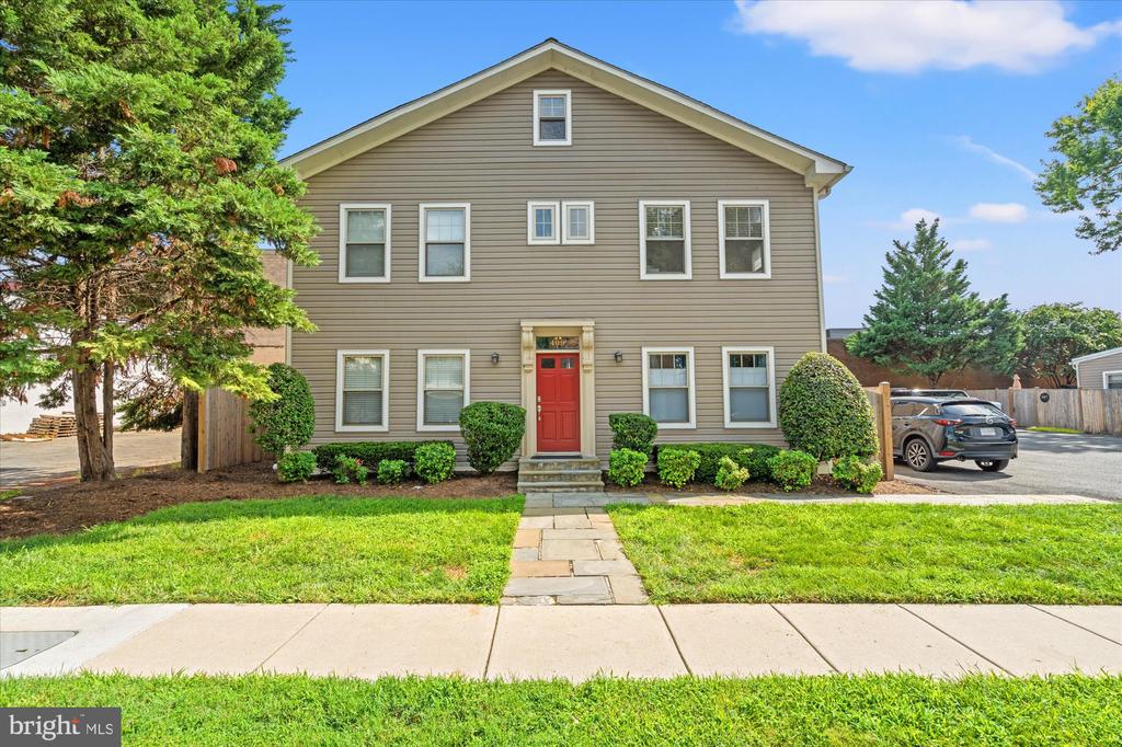 409 E RAYMOND AVENUE Unit: 6