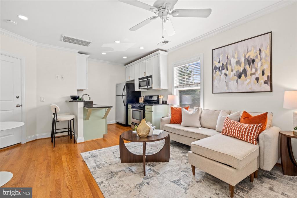 409 E RAYMOND AVENUE Unit: 6
