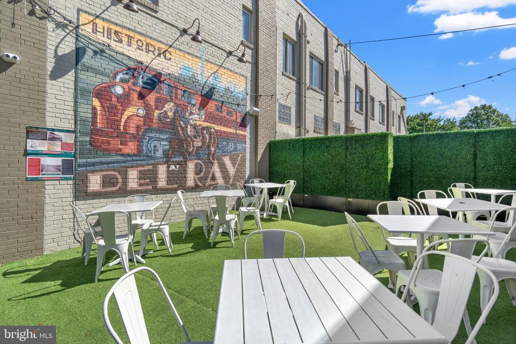409 E RAYMOND AVENUE Unit: 6