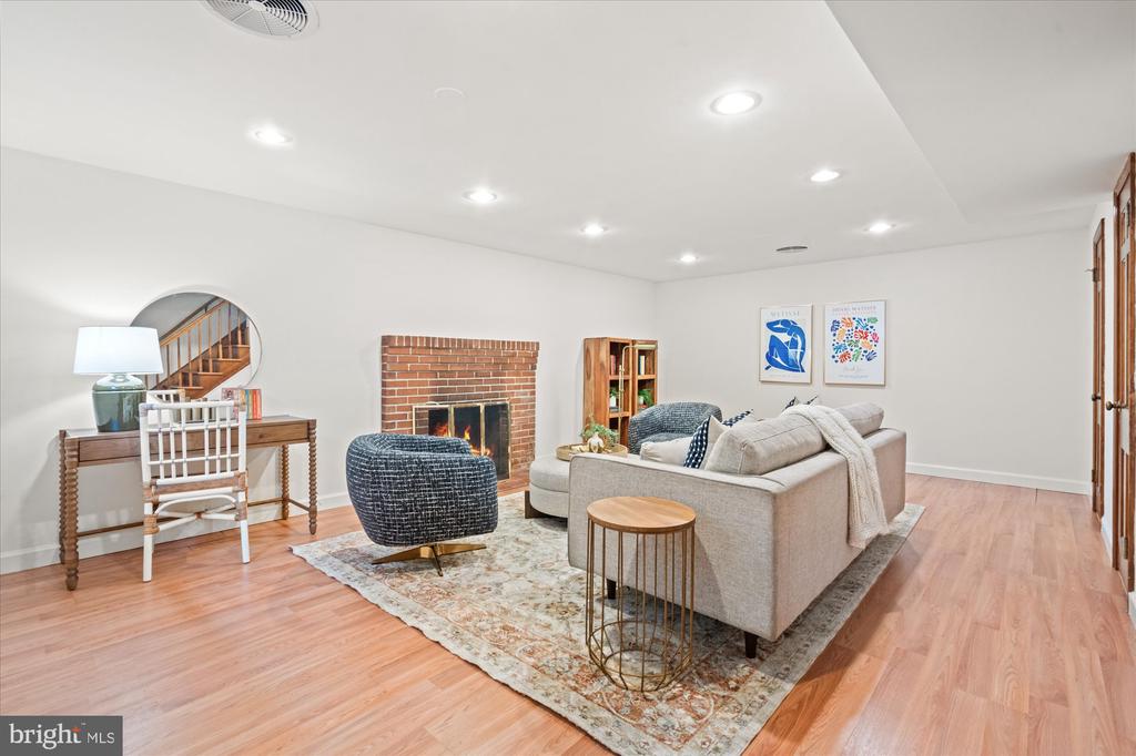 803 CHALFONTE DRIVE