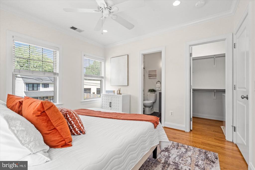 409 E RAYMOND AVENUE Unit: 6