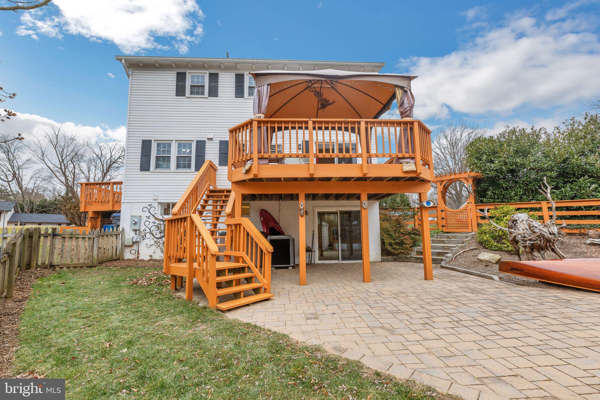6120 Windward Dr