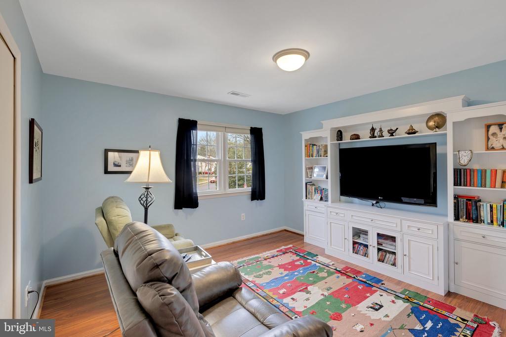 6120 Windward Dr