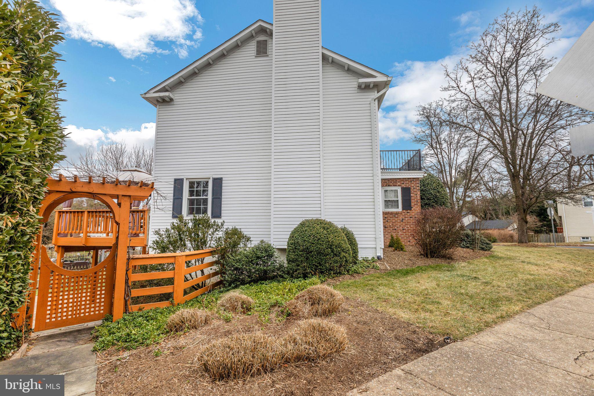 6120 Windward Dr