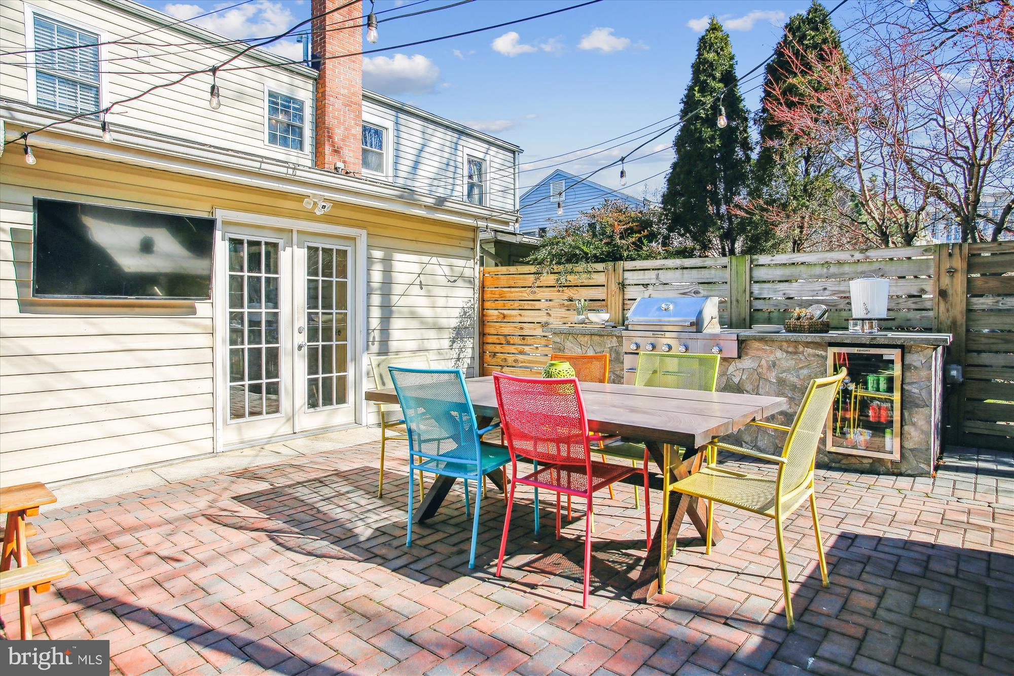 2107 Farrington Ave
