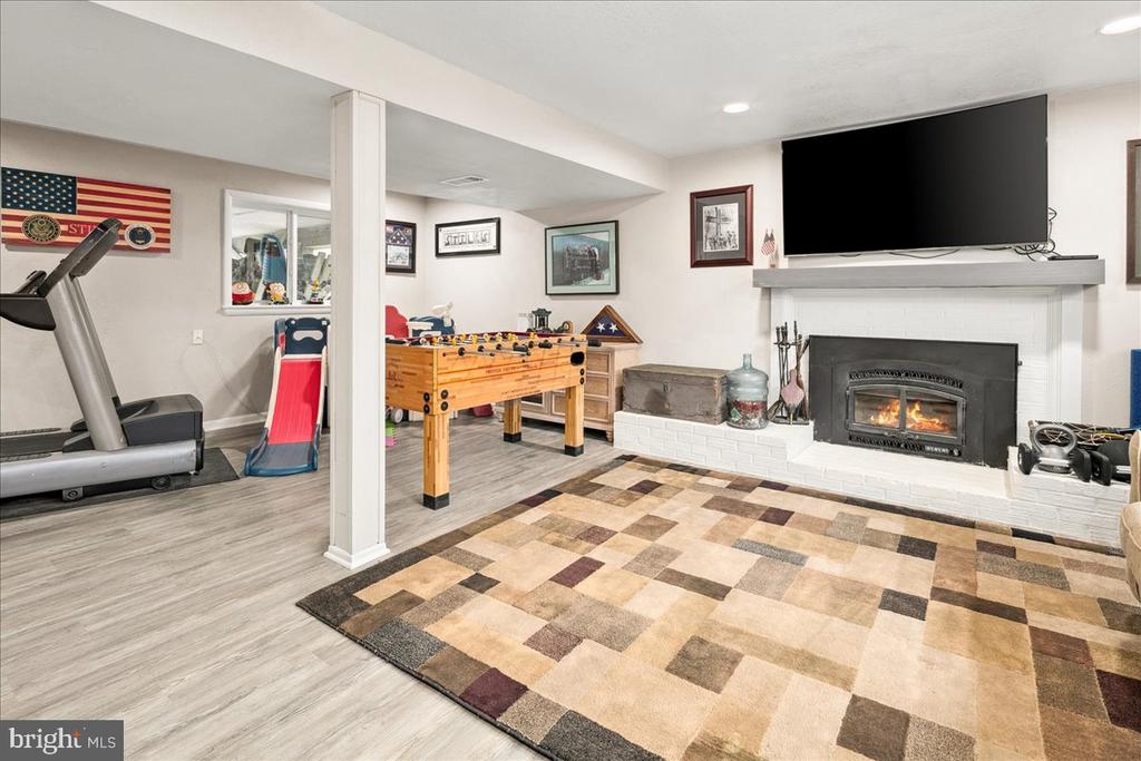 8412 Cherry Valley Ln