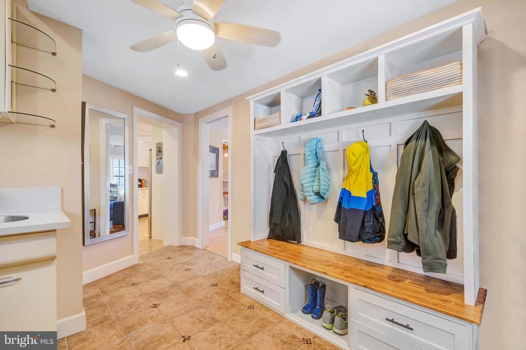 8118 Yorktown Dr