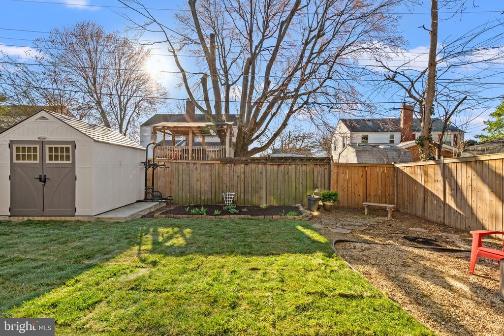 6014 Williamsburg Rd