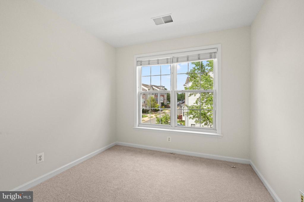 5284 Kestrel Crossing Dr
